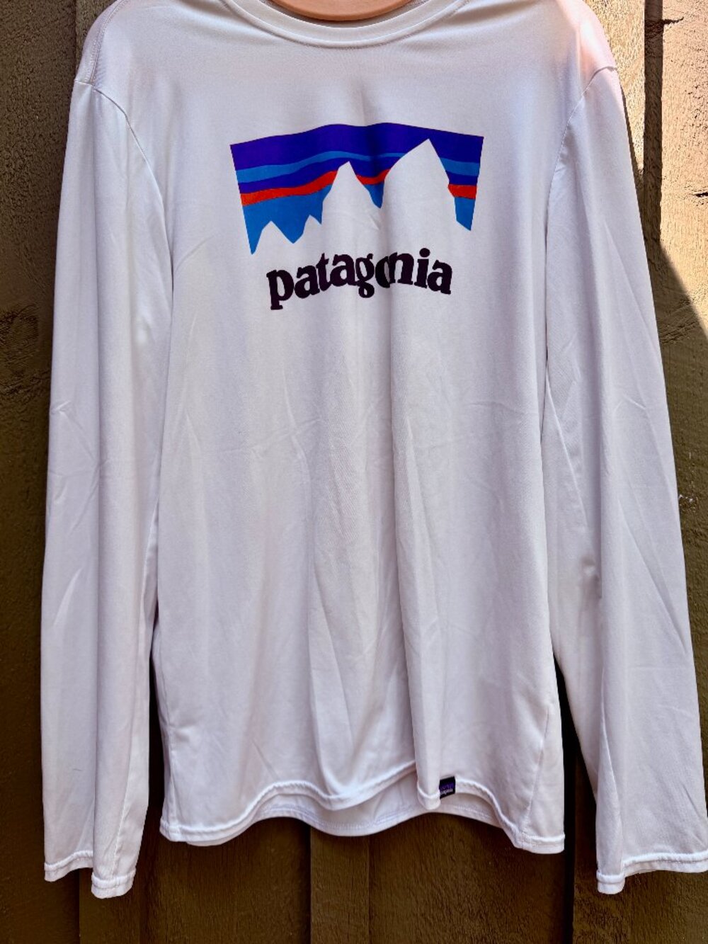 🌲 Patagonia Capilene Base Long Sleeved Shirt, Wicking Material!